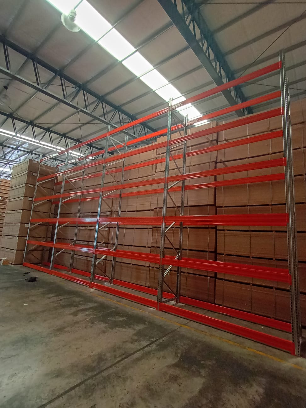 Instalación de Racks Selectivos en Egeer House en Berazategui